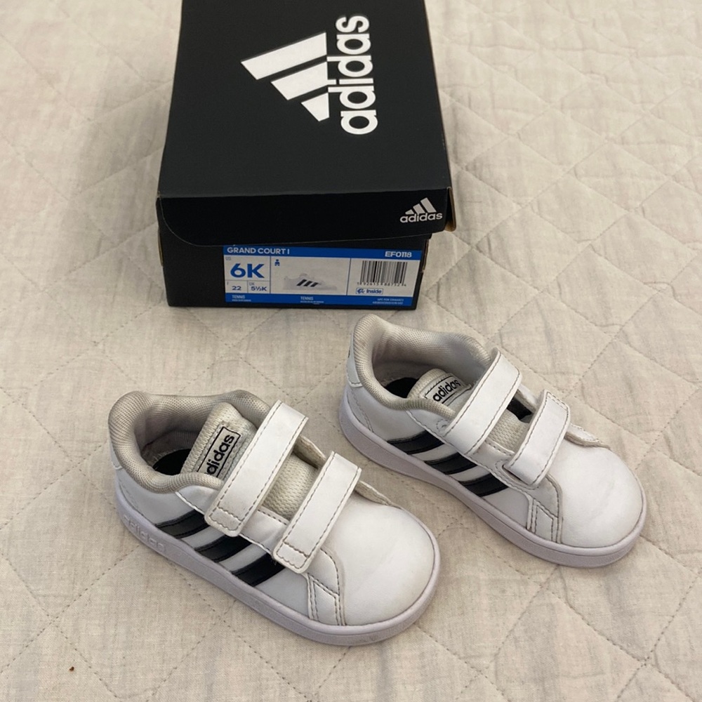 Toddler adidas grand court I size 6